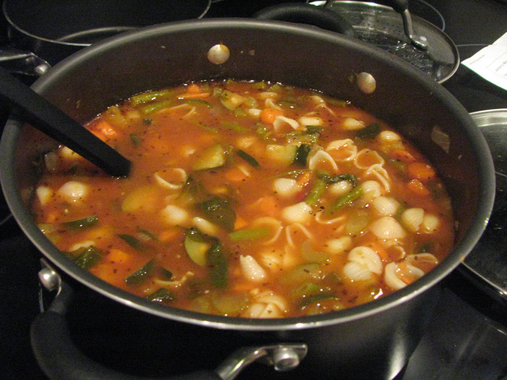 Kettle O' Minestrone