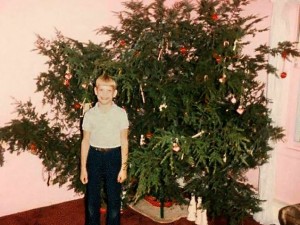Hey kid! Stand in front of Aunt Edna's Christmas bush.